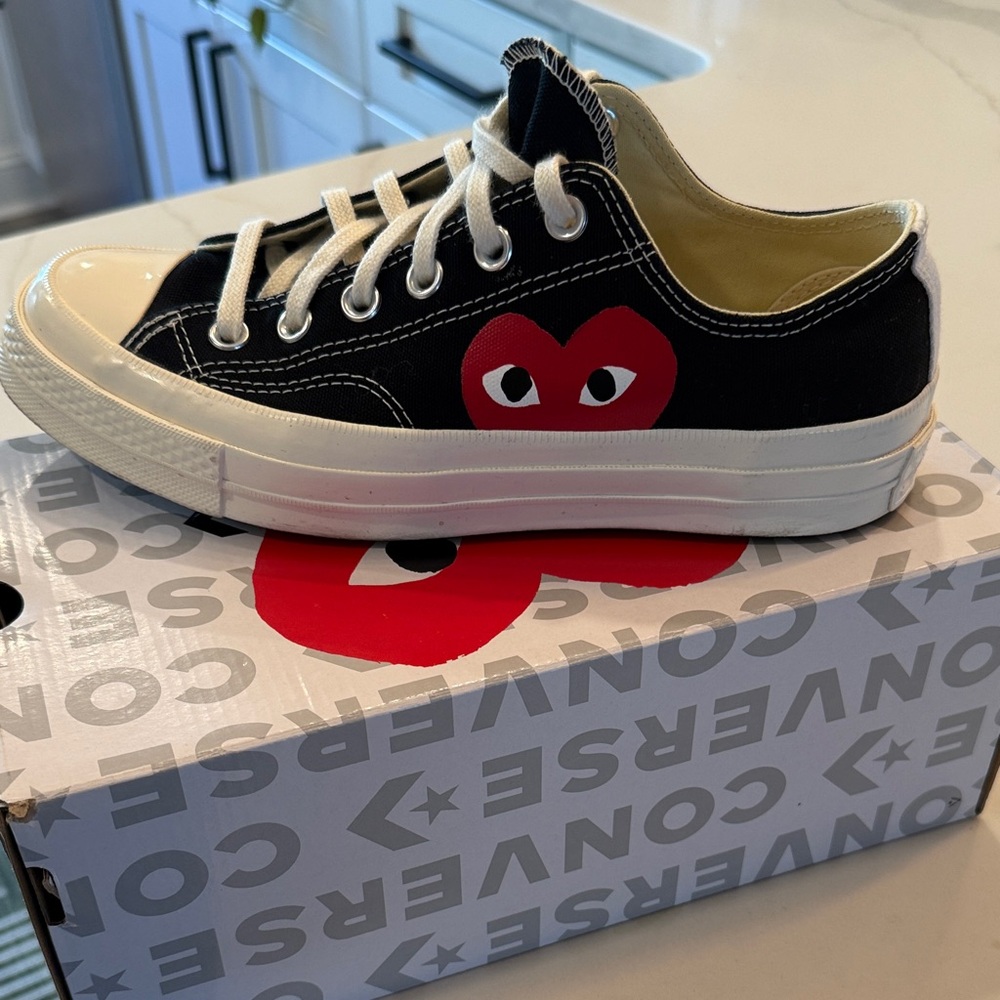 Converse Womans (8) Black and White Sneakers with Red Heart